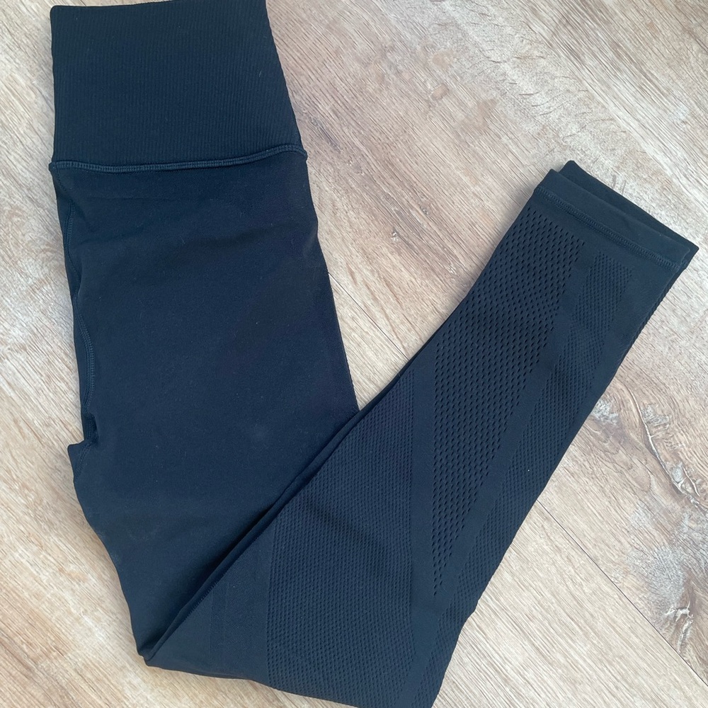 Athleta Black DetailLeggings